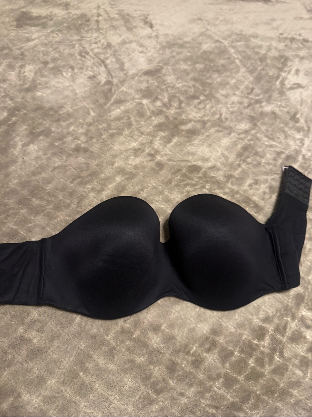 Strapless Black Smooth Molded Cup Bra Victoria’s Secret 40DD